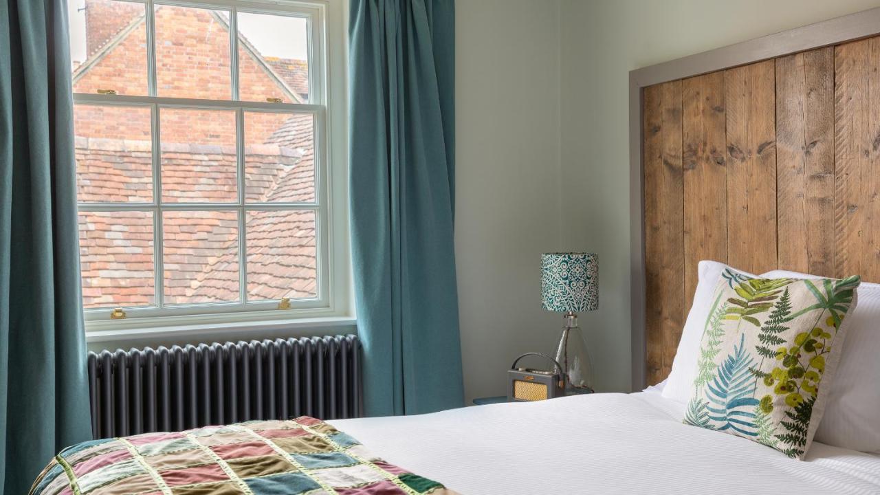 The Bear Hotel Wareham Exterior photo