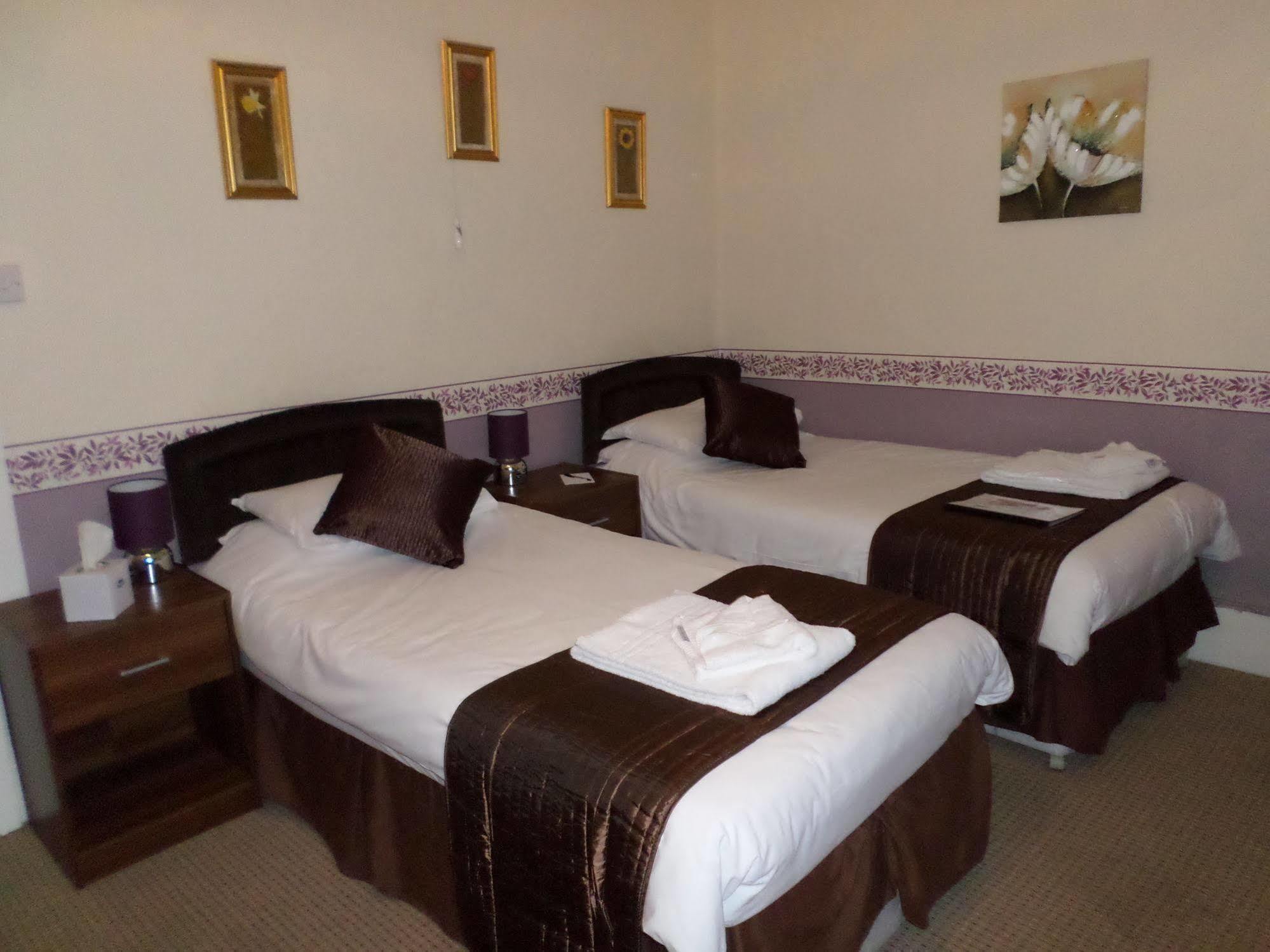 The Bear Hotel Wareham Exterior photo